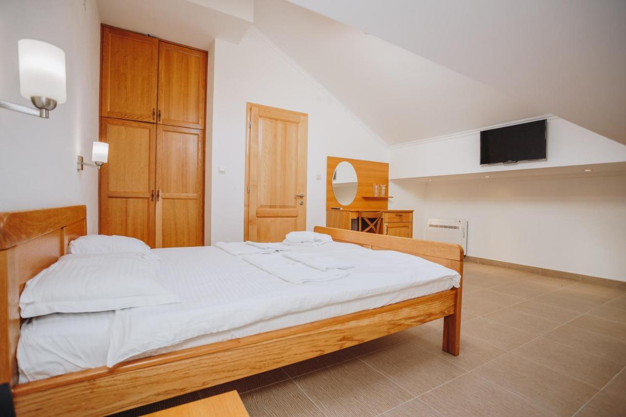 Eco Winery Lipovac Apartments Цетинє Екстер'єр фото